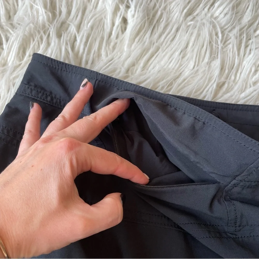 Athleta Everyday Skort Black Tennis Skater Skirt Shorts UPF 50+ #983365 EUC Sz 2